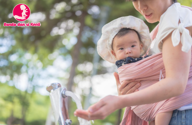 Manfaat Babywearing: Kenyamanan dan Kedekatan untuk Bayi dan Orang Tua